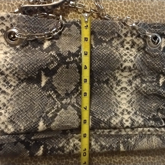 DKNY Handbag Shld/Crossbody Snake skin design chain link NWOT - Picture 15 of 16